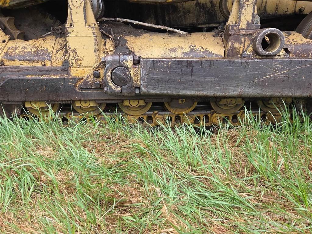 CAT D7E Buldozer sobre oruga