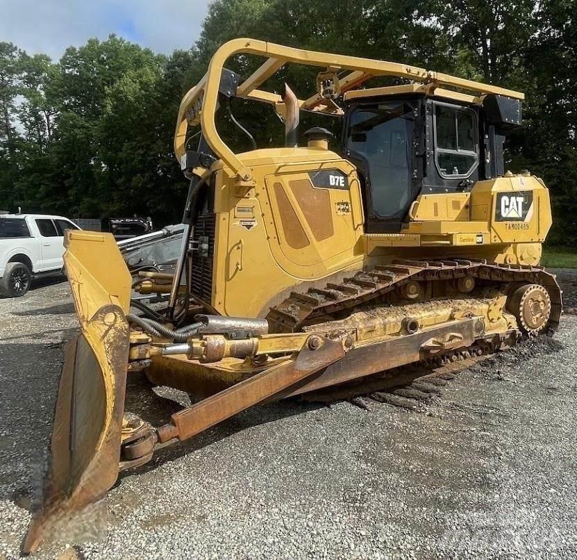 CAT D7E Buldozer sobre oruga