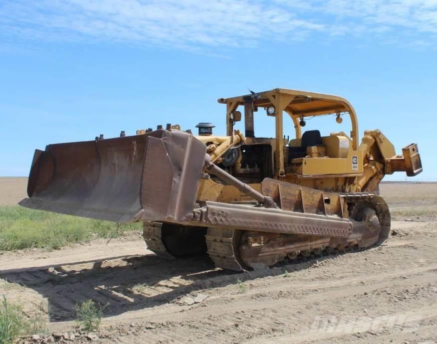 CAT D8H Buldozer sobre oruga