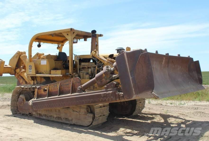 CAT D8H Buldozer sobre oruga
