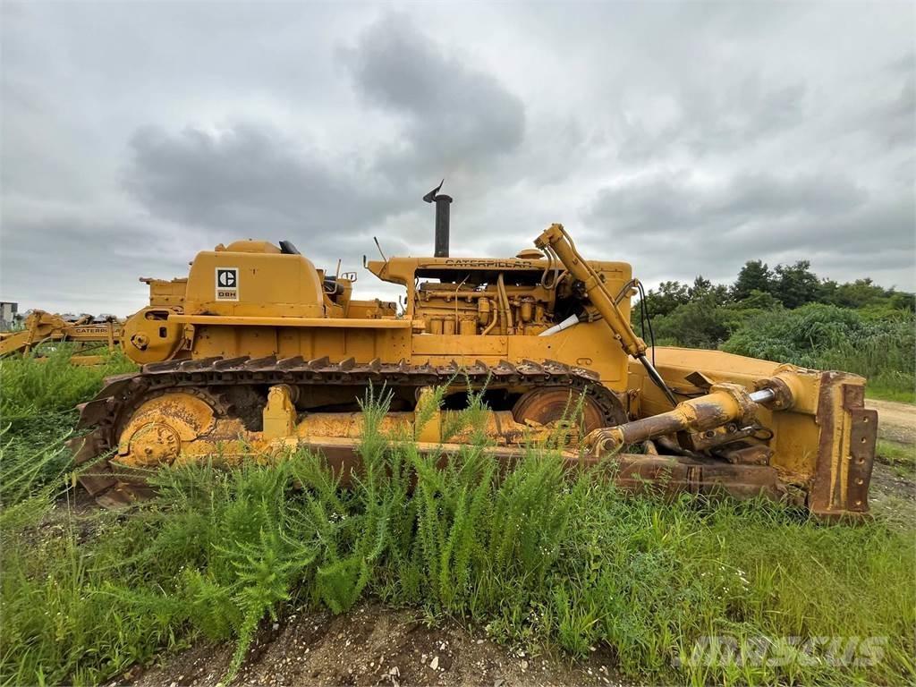 CAT D8H Buldozer sobre oruga