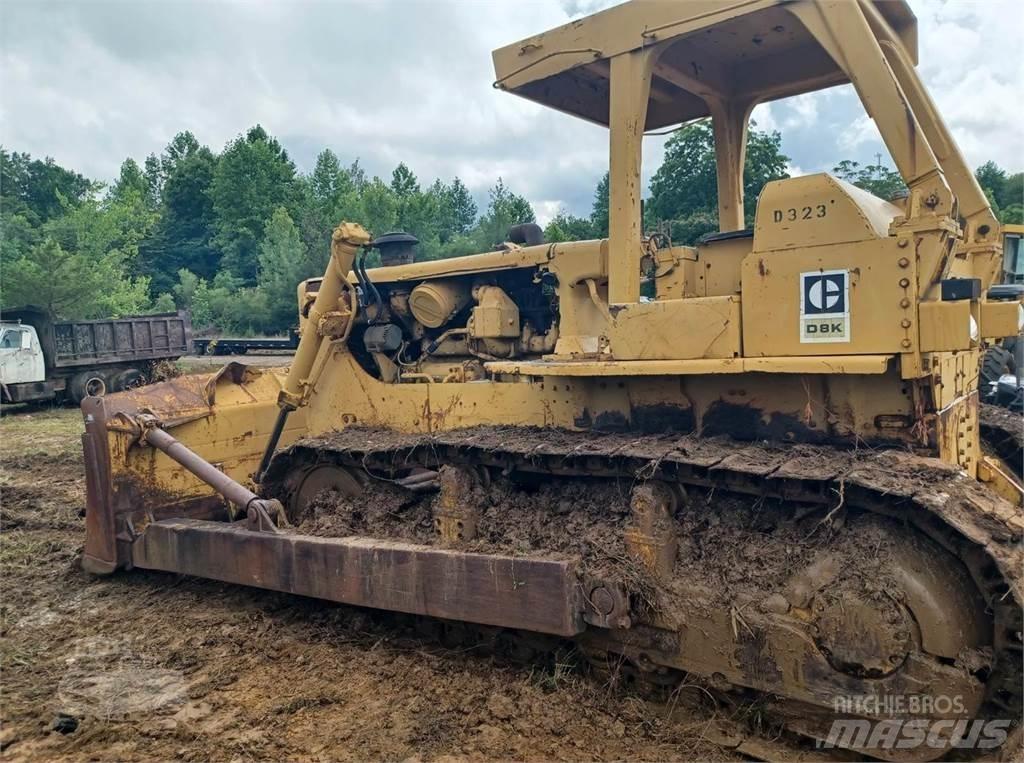 CAT D8K Buldozer sobre oruga