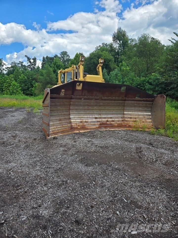 CAT D8N Buldozer sobre oruga