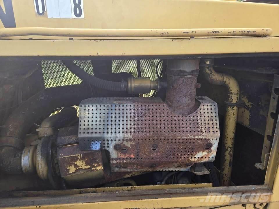 CAT D8N Buldozer sobre oruga