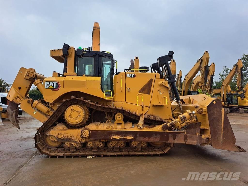 CAT D8T Buldozer sobre oruga
