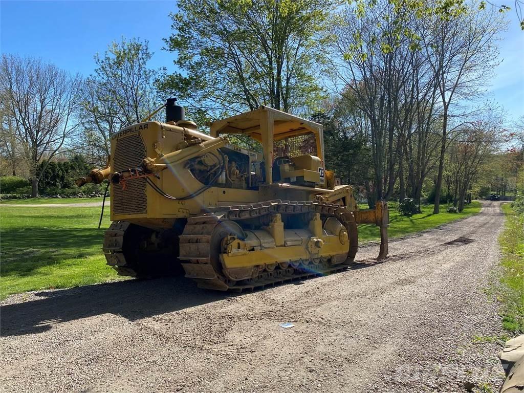 CAT D9G Buldozer sobre oruga