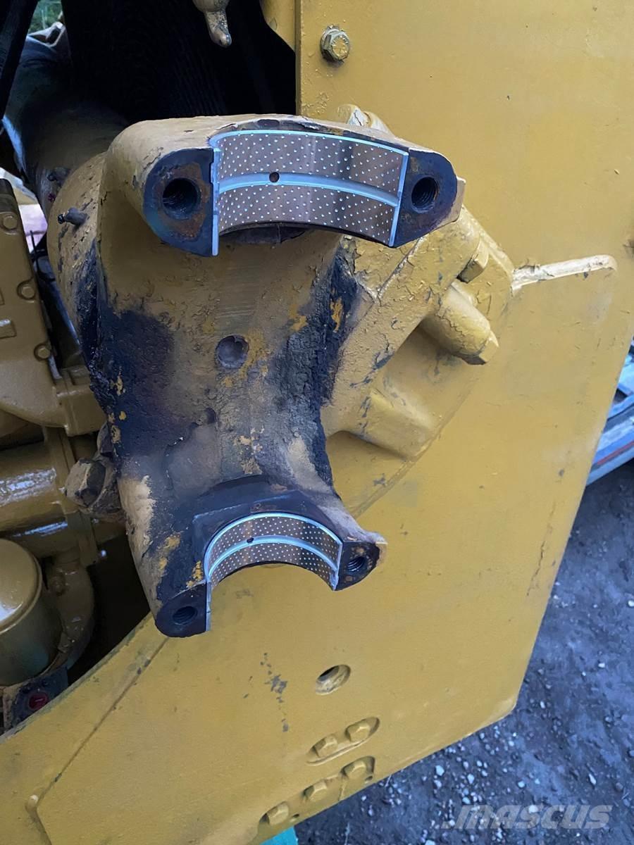 CAT D9G Buldozer sobre oruga