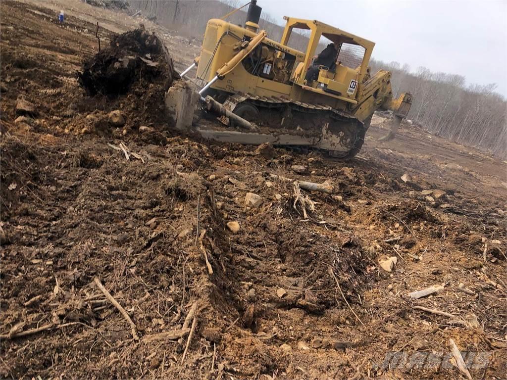 CAT D9G Buldozer sobre oruga