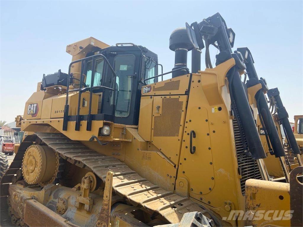 CAT D9GC Buldozer sobre oruga