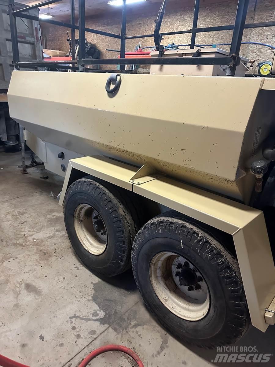 Finn T120 Tolvas de recepción