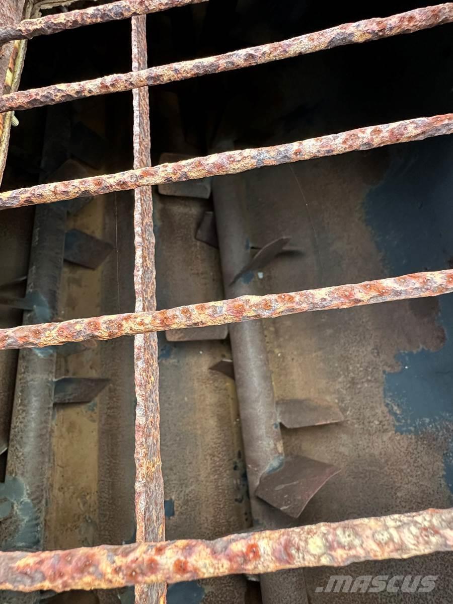 Finn T330 Tolvas de recepción