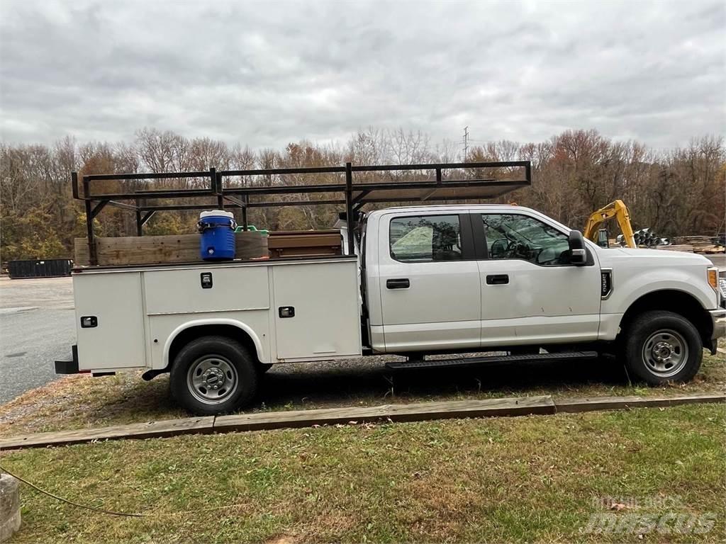 Ford F-350 Vehículos - Taller