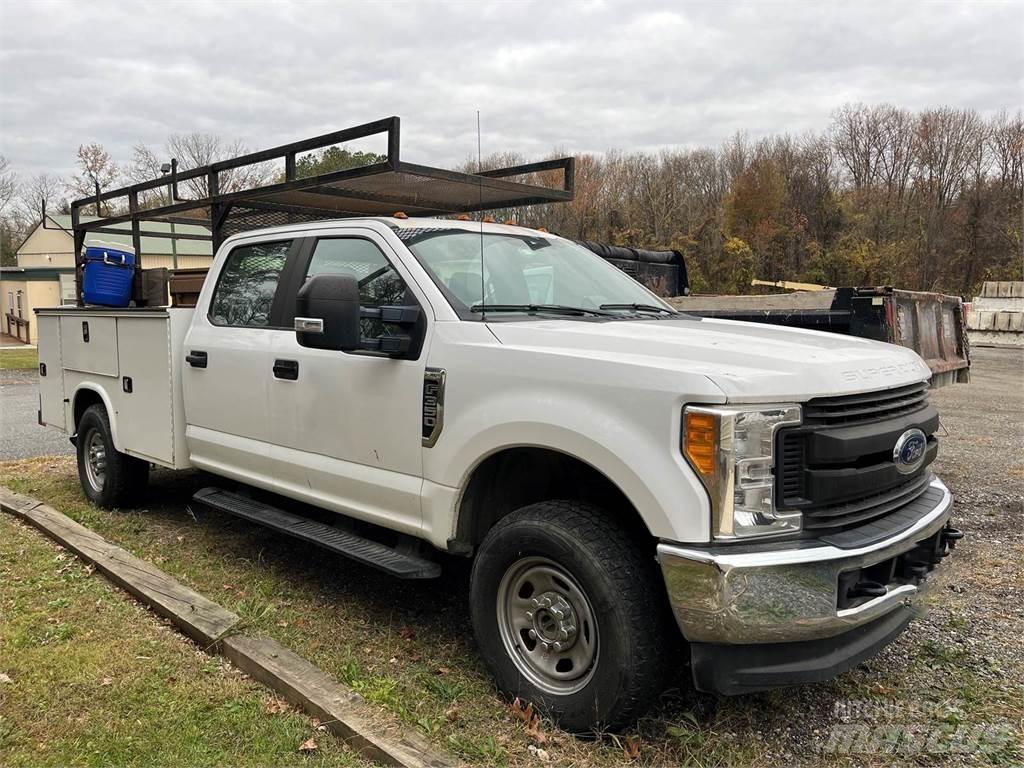 Ford F-350 Vehículos - Taller
