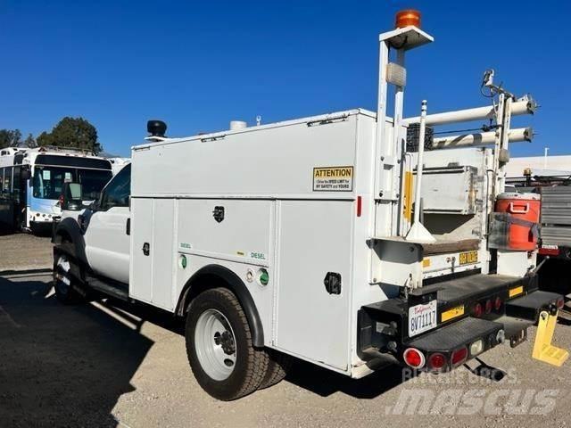 Ford F-550 Vehículos - Taller