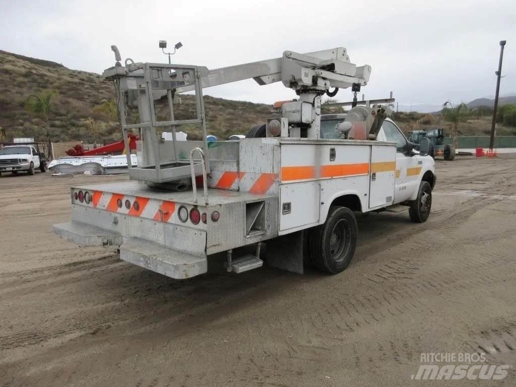 Ford F-550 Plataformas sobre camión