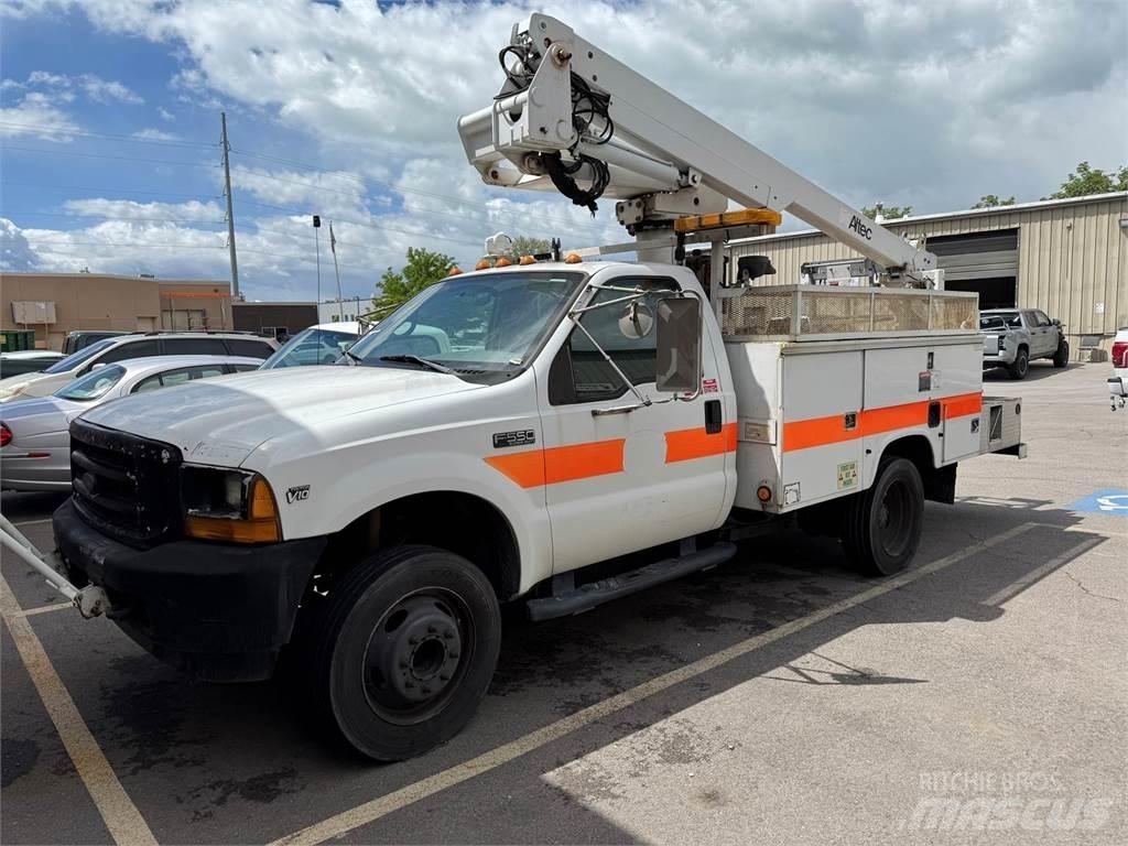 Ford F-550 Plataformas sobre camión