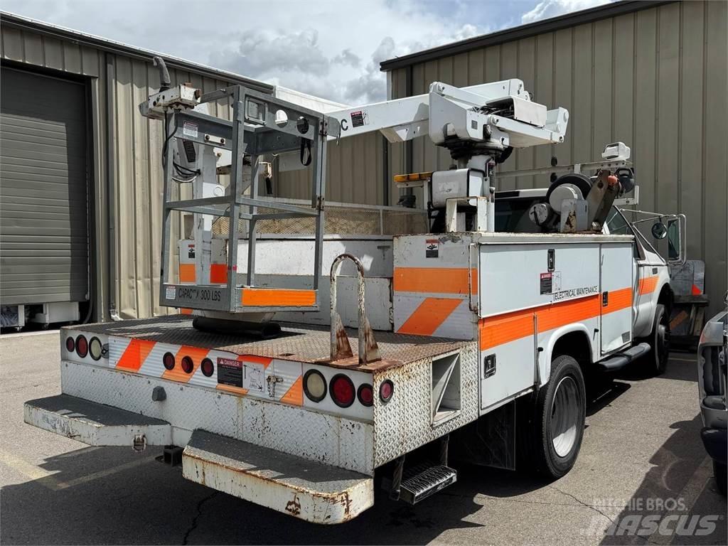 Ford F-550 Plataformas sobre camión