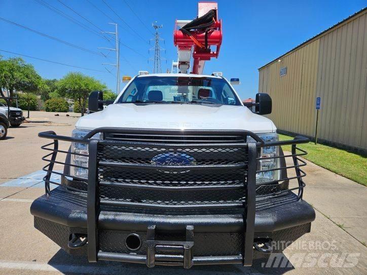 Ford F-550 Plataformas sobre camión