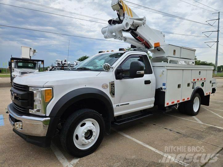 Ford F-550 Plataformas sobre camión