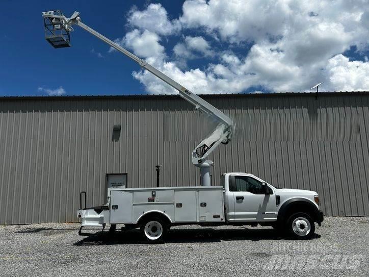 Ford F-550 Plataformas sobre camión
