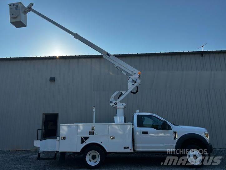 Ford F-550 Plataformas sobre camión
