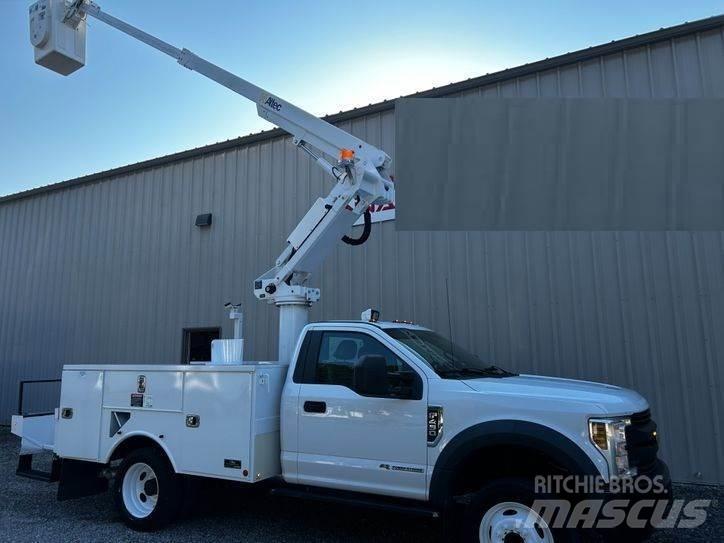 Ford F-550 Plataformas sobre camión