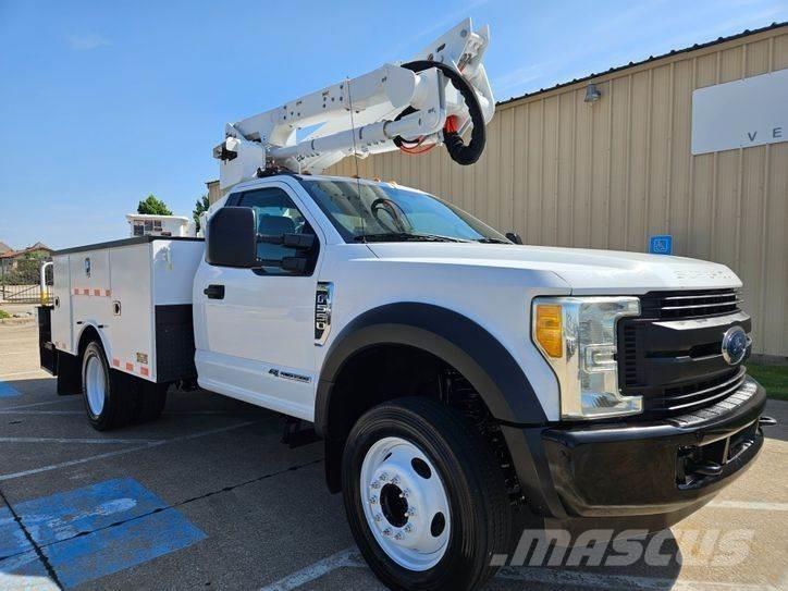 Ford F-550 Plataformas sobre camión