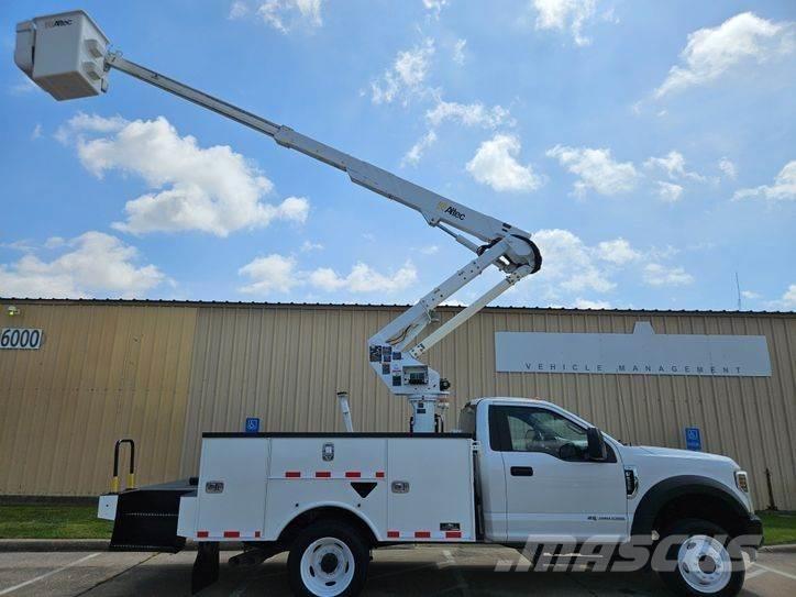 Ford F-550 Plataformas sobre camión