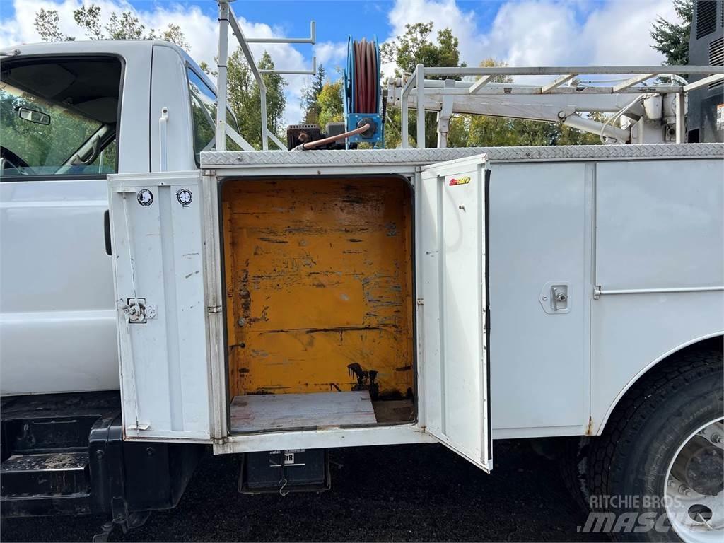 Ford F-650 Vehículos - Taller