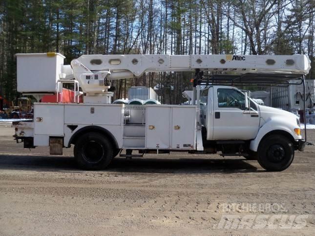Ford F-750 Plataformas sobre camión
