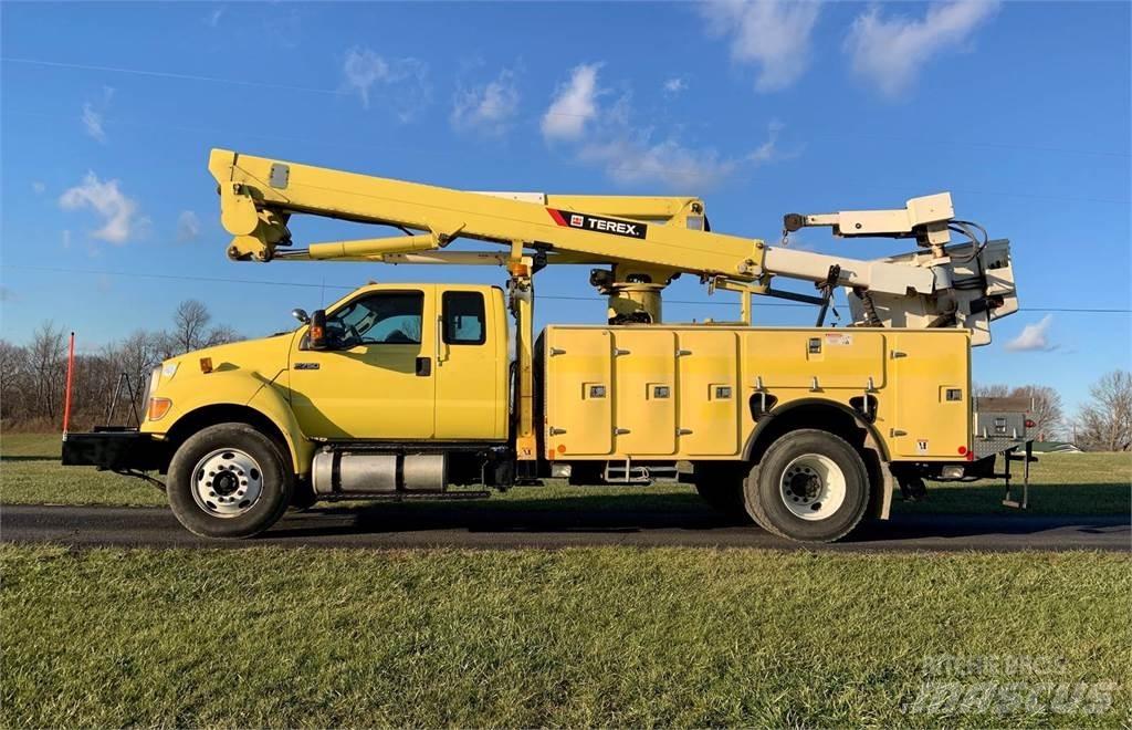 Ford F-750 Plataformas sobre camión