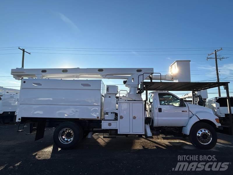 Ford F-750 Plataformas sobre camión
