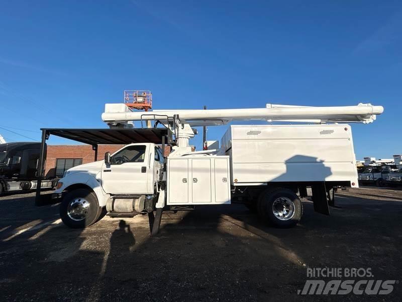 Ford F-750 Plataformas sobre camión