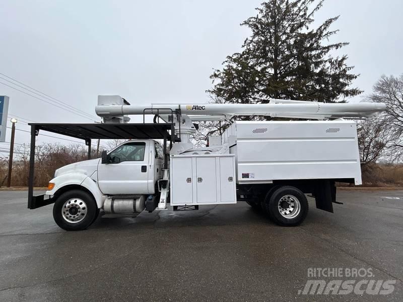 Ford F-750 Plataformas sobre camión