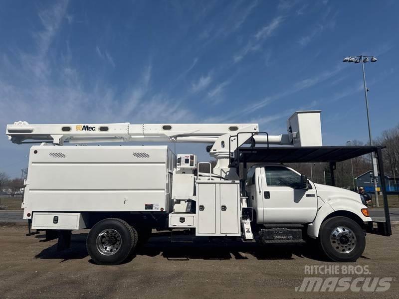 Ford F-750 Plataformas sobre camión