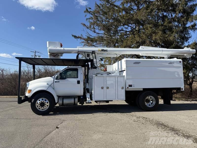Ford F-750 Plataformas sobre camión