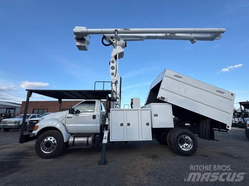 Ford F-750 Plataformas sobre camión