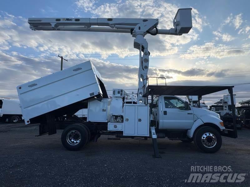 Ford F-750 Plataformas sobre camión