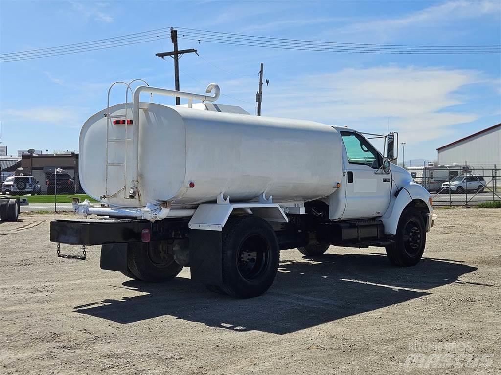 Ford F-750 Camiones cisterna