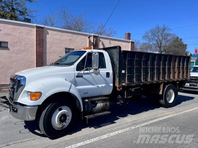 Ford F-750 Camiones bañeras basculantes o volquetes