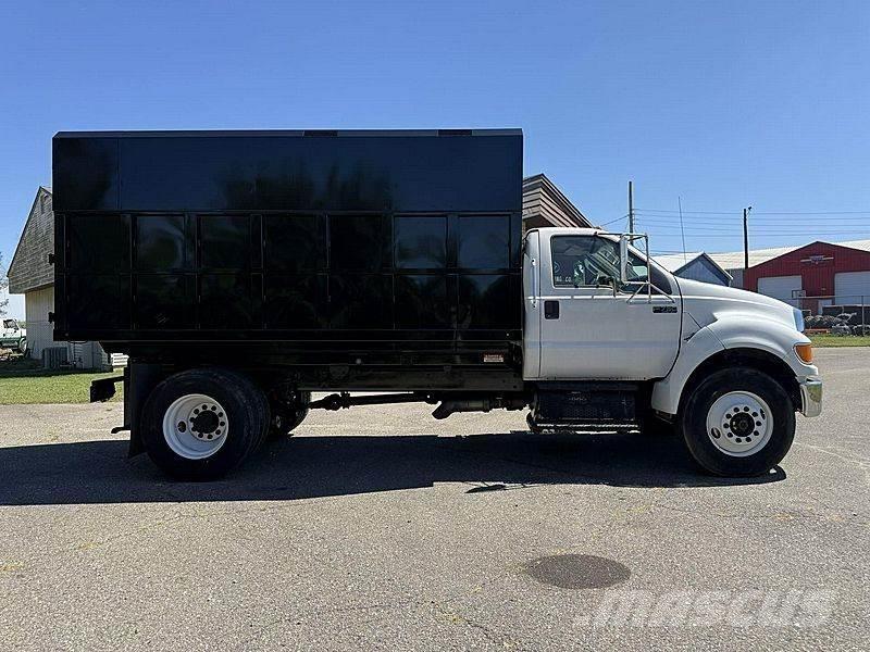 Ford F-750 Camiones volquete para virutas de madera