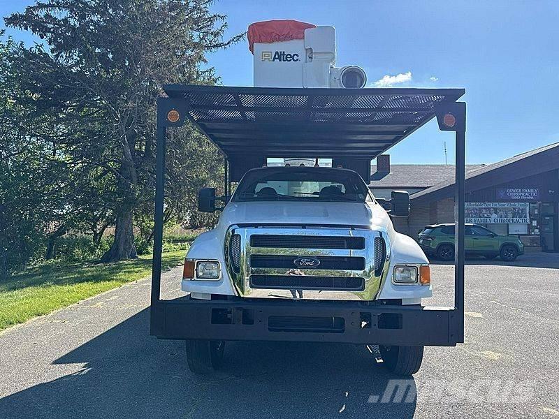 Ford F-750 Plataformas sobre camión