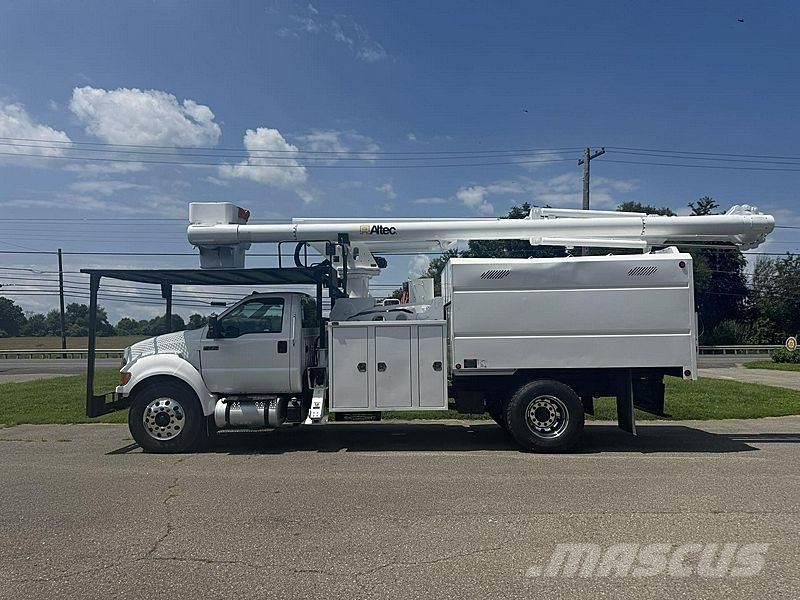 Ford F-750 Plataformas sobre camión