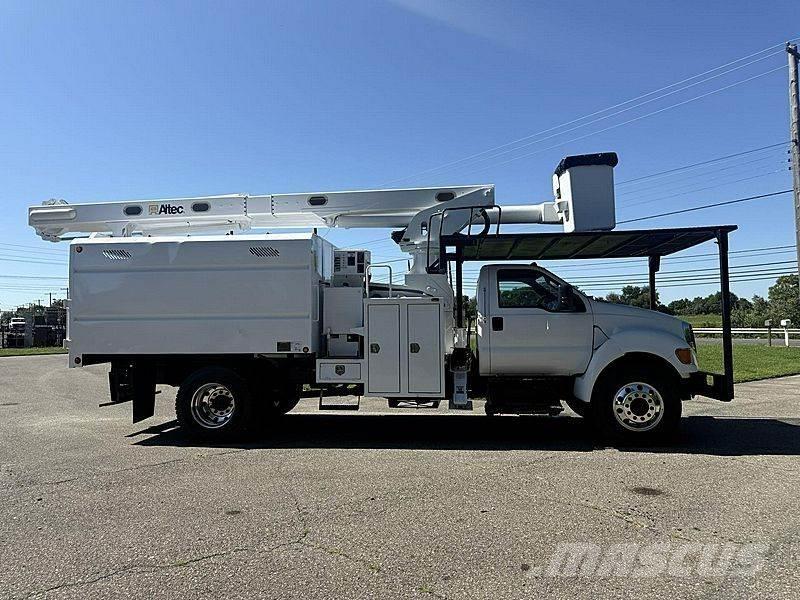 Ford F-750 Plataformas sobre camión