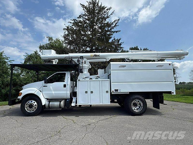 Ford F-750 Plataformas sobre camión