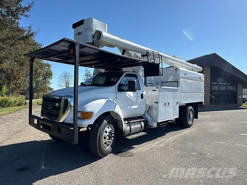 Ford F-750 Plataformas sobre camión