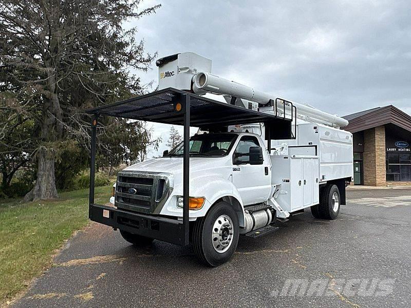 Ford F-750 Plataformas sobre camión