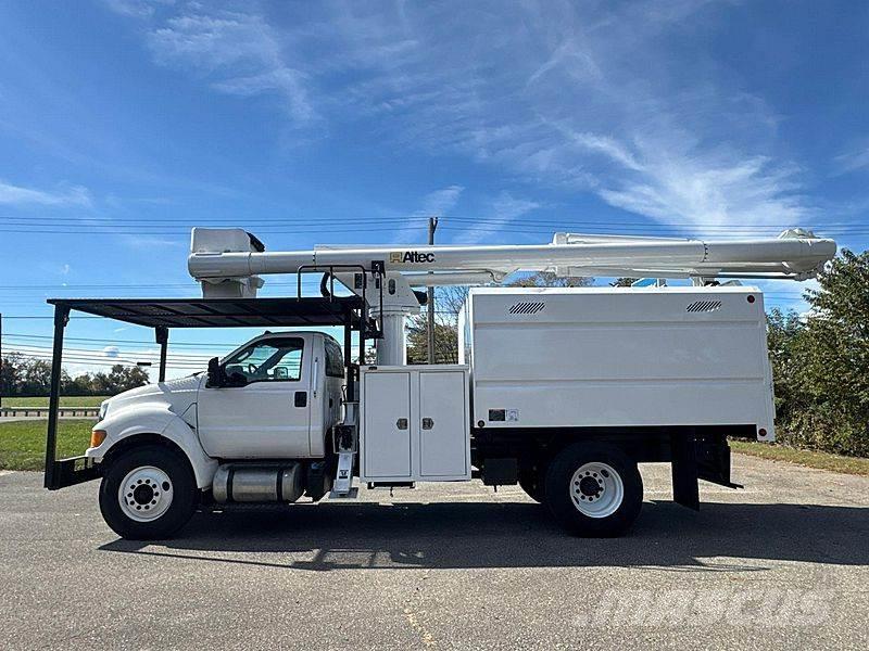 Ford F-750 Plataformas sobre camión
