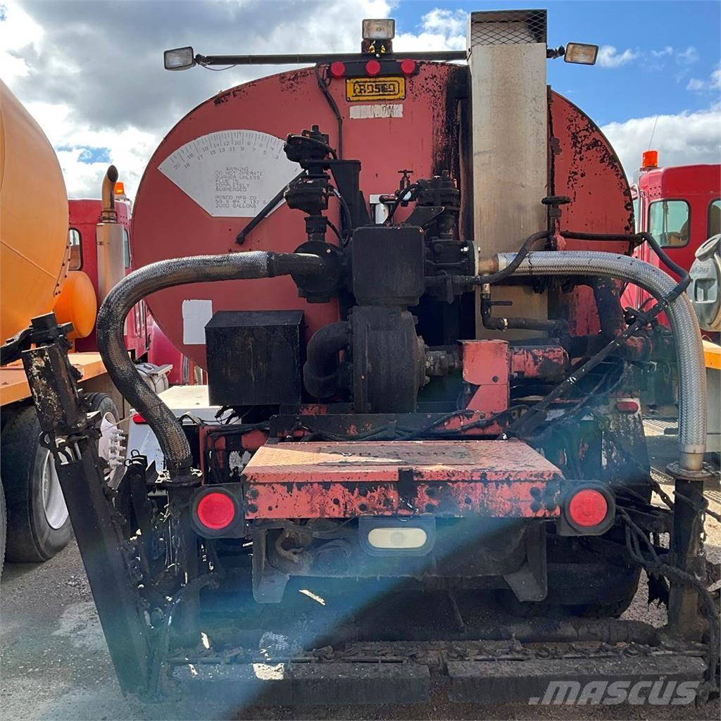 Ford F-800 Camiones cisterna