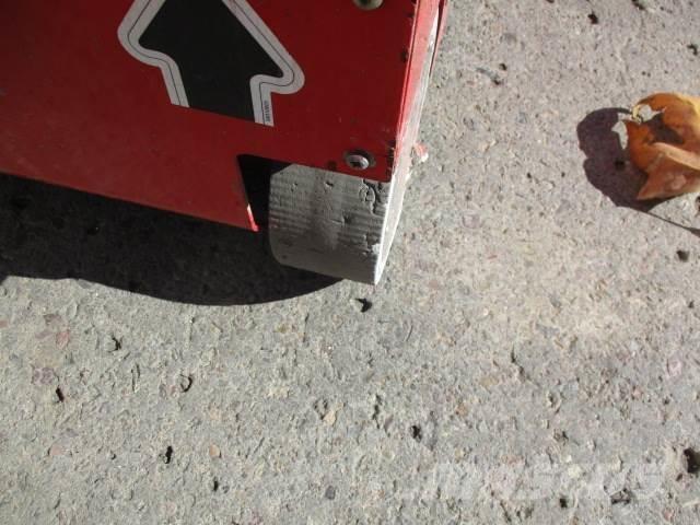 MEC 1330SE Plataformas tijera